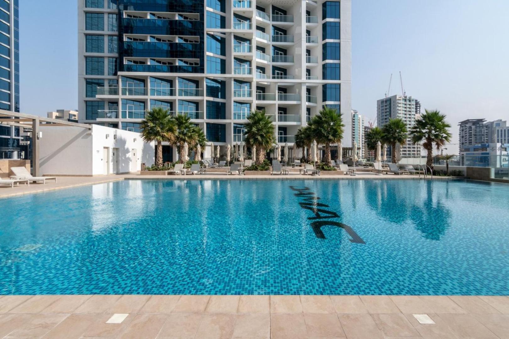 Guestready - Sleek With Canal View * Дубай
